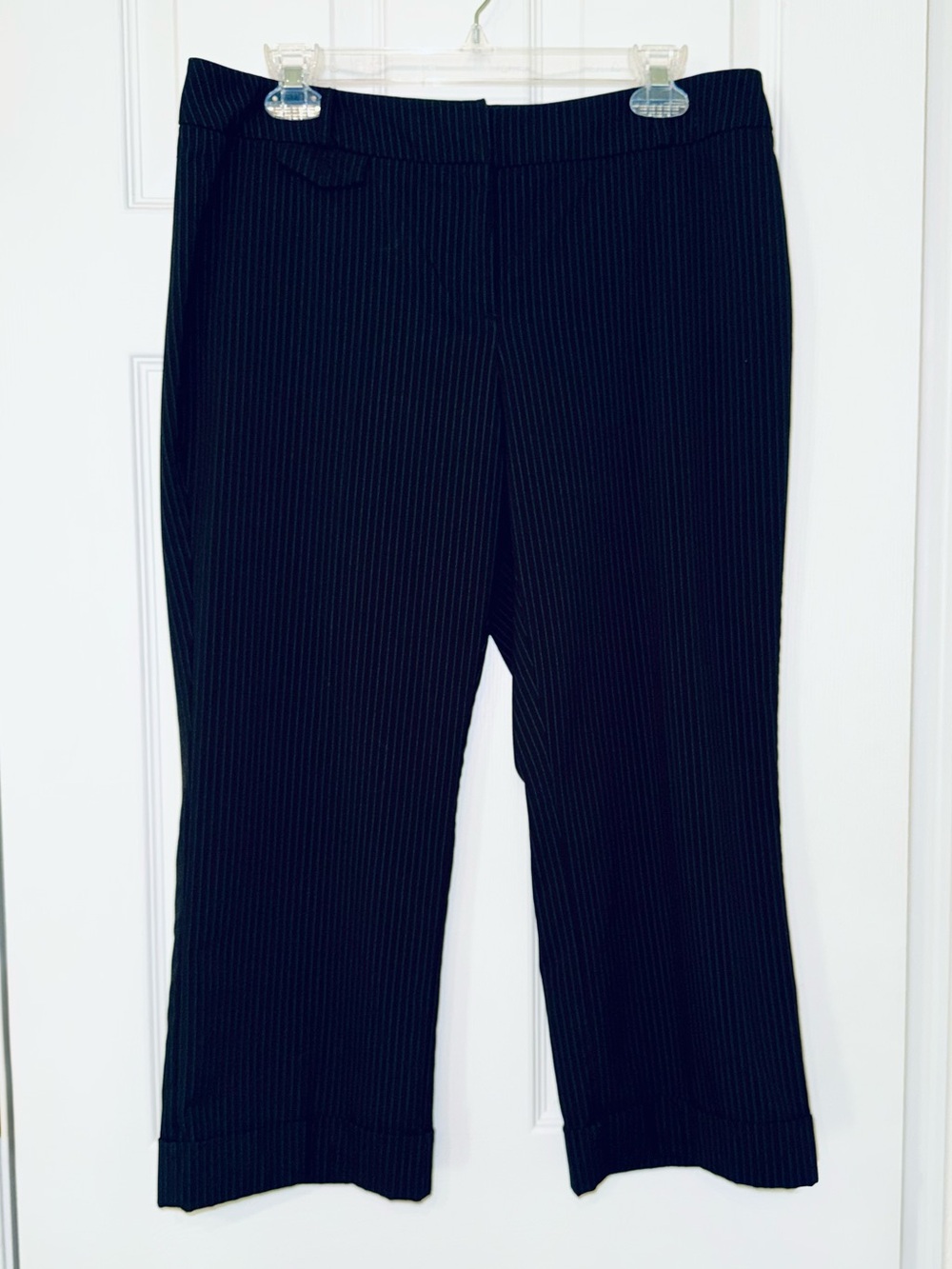 🖤 New York & Company Black Pinstripe Crop Pants | Women’s 10 | 22" Inseam
